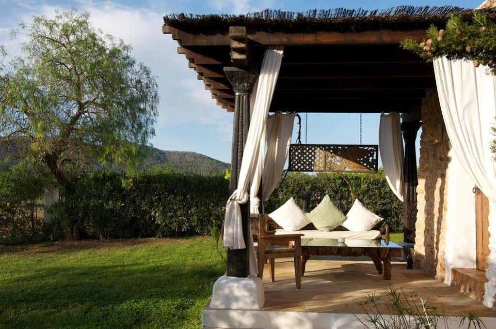Agroturismo Atzaro Santa Eularia des Riu Exterior photo